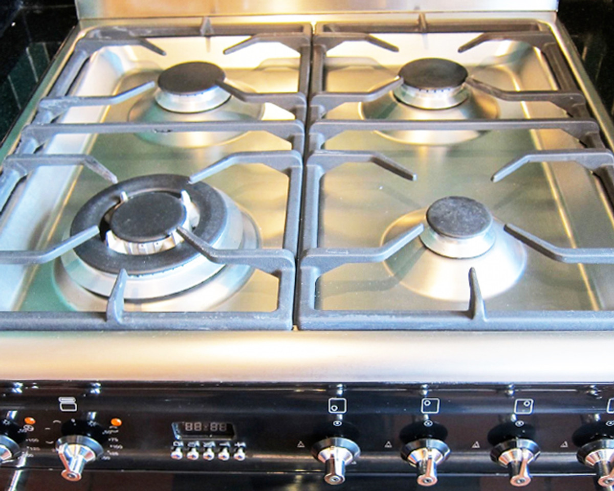 Clean gas hob
