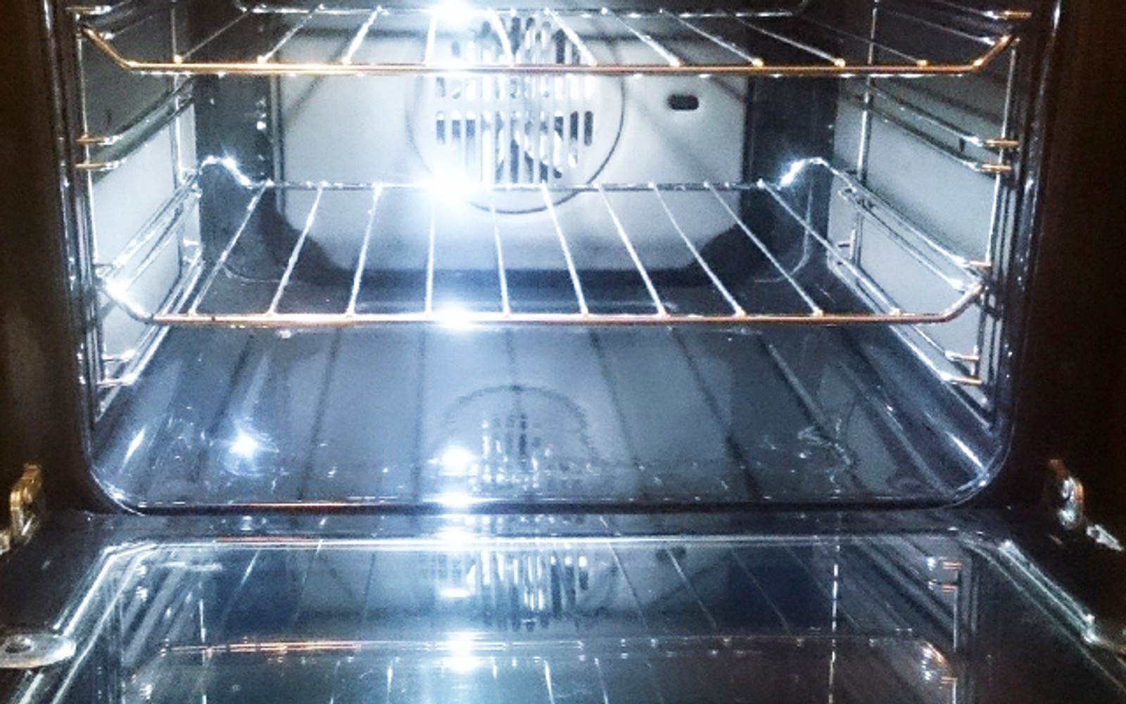 Clean oven interior